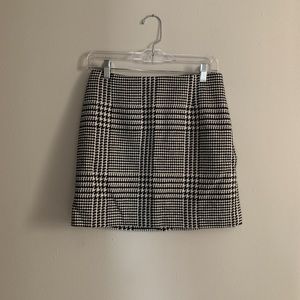 PLAID SCHOOLGIRL SKIRT (NWT) Never worn